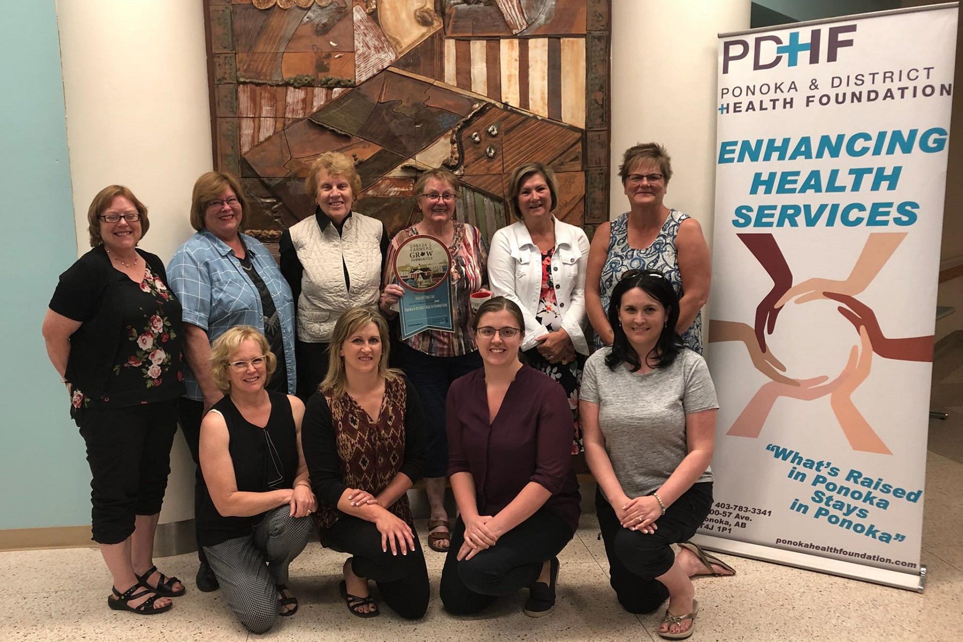 Ponoka & District Health Foundation Board Members Carestream DRX-Revolution Mobile DR System